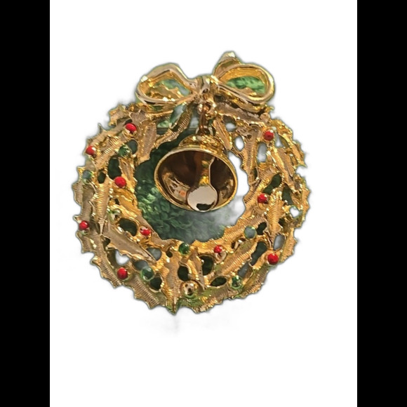 Vintage Gold Tone Christmas Holly Wreath Pin Brooch With Bell Dangle Texture - Picture 1 of 4